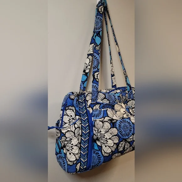 C - Vera Bradley blue bayou diaper bag - Picture 2 of 13